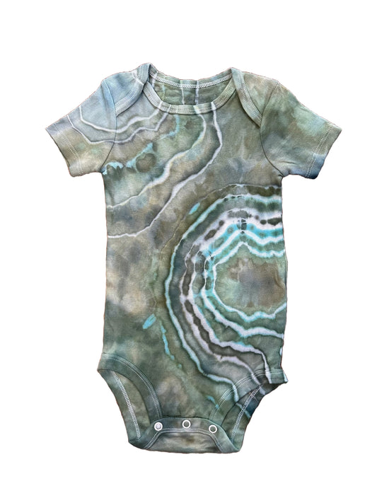 short sleeve onesie 9-12mo