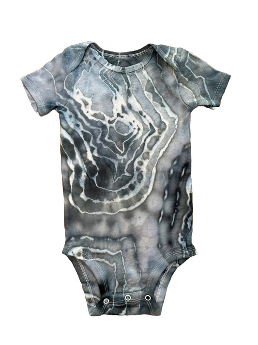 short sleeve onesie 12-18mo
